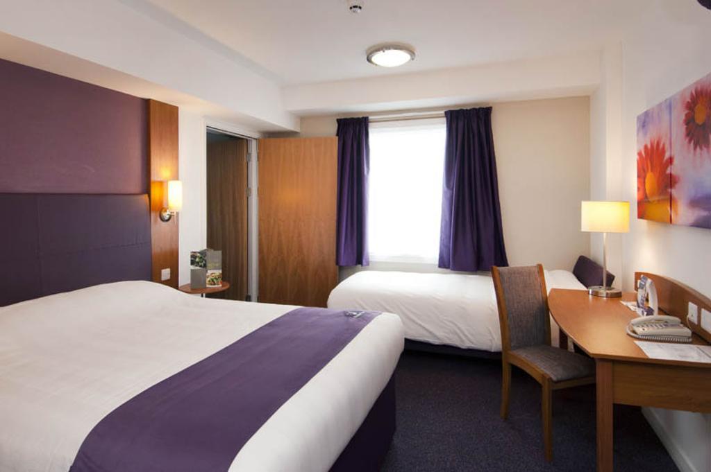 Premier Inn טונברידג' חדר תמונה