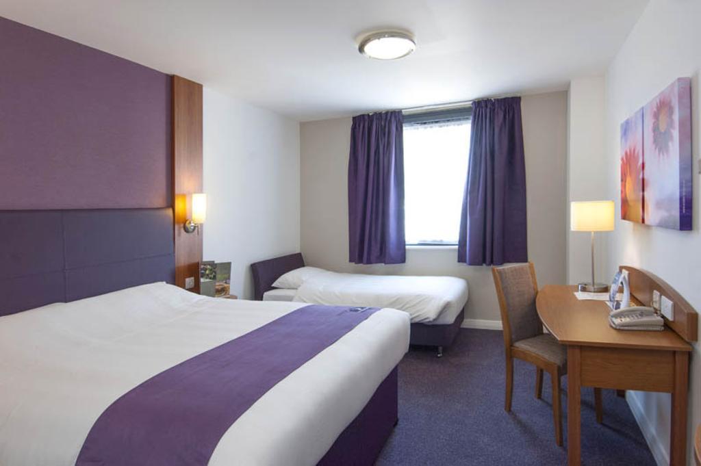 Premier Inn טונברידג' חדר תמונה
