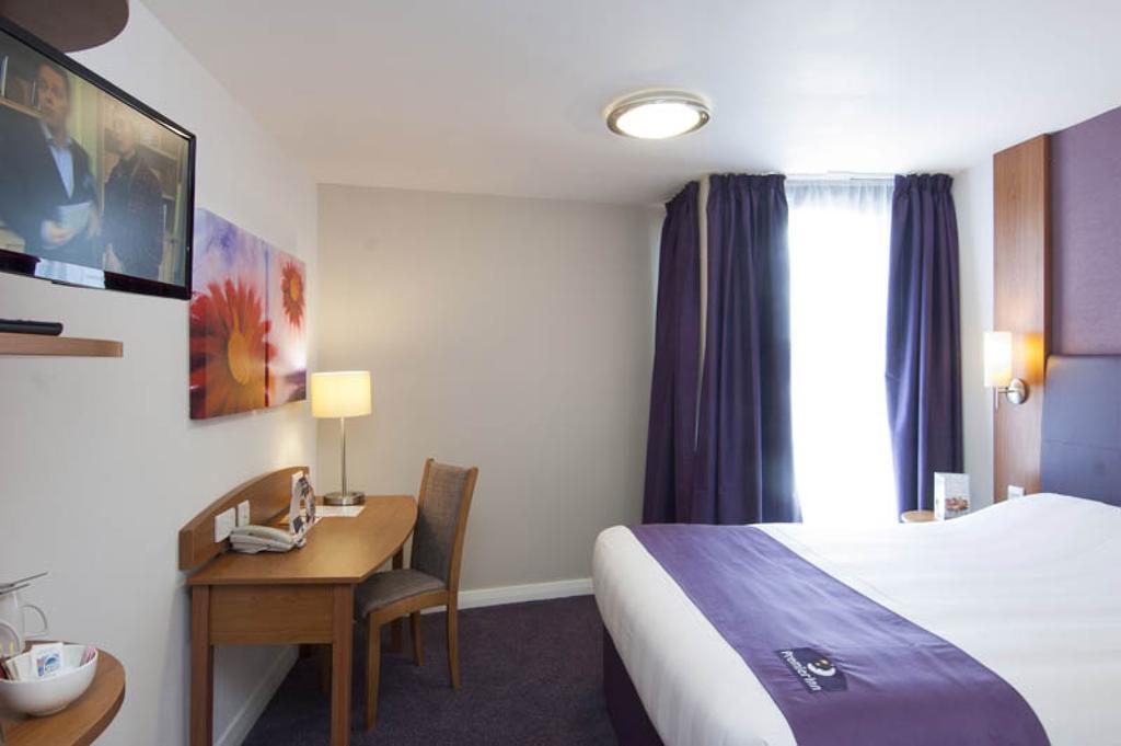Premier Inn טונברידג' חדר תמונה