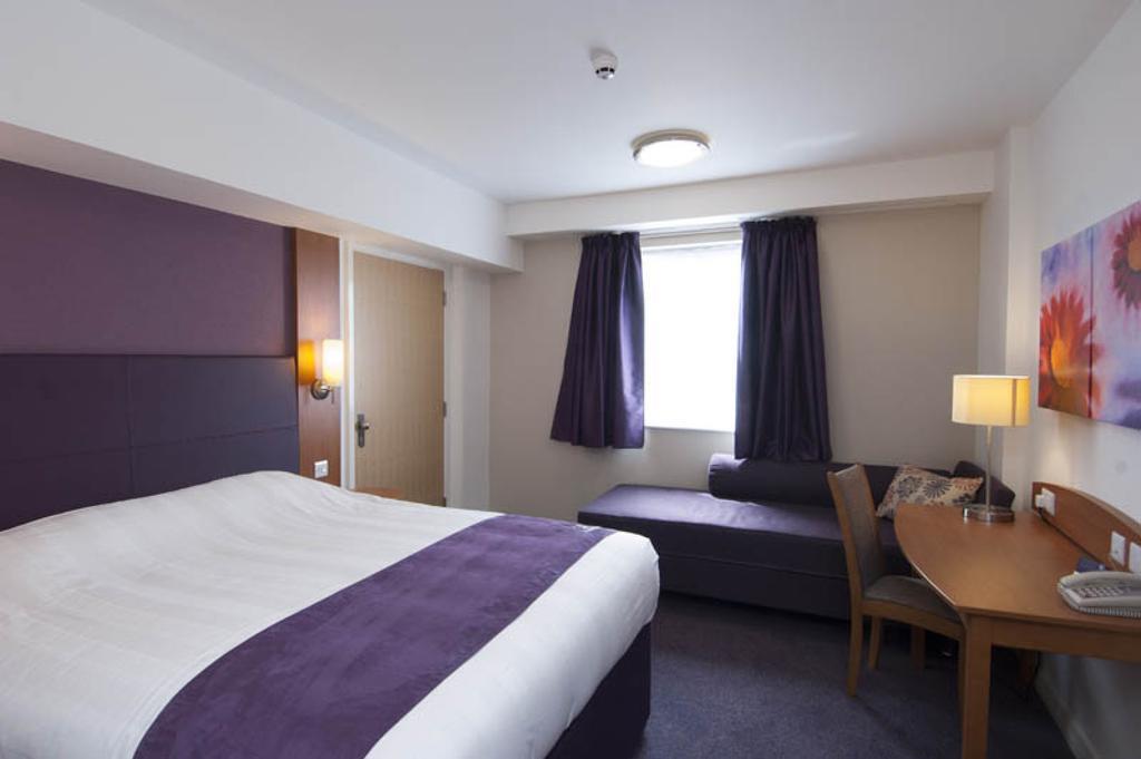 Premier Inn טונברידג' חדר תמונה